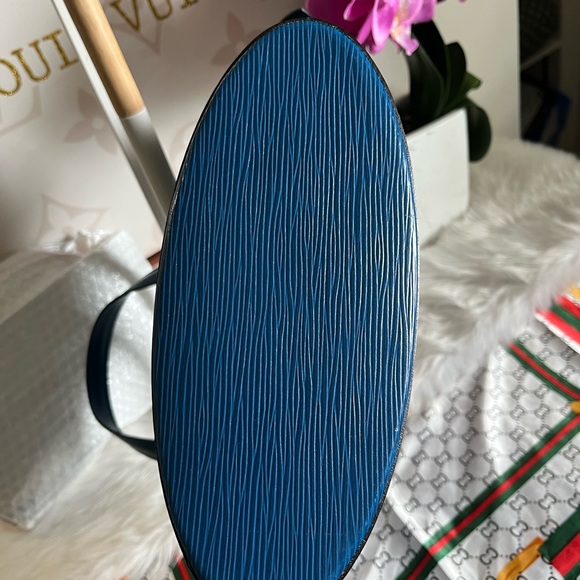 #027 LV EPI BLUE LEATHER BAG - Picture 5 of 9